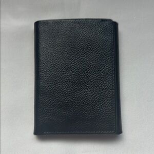 Perry Ellis Portfolio Trifold Pebble Leather Wallet Black GUC